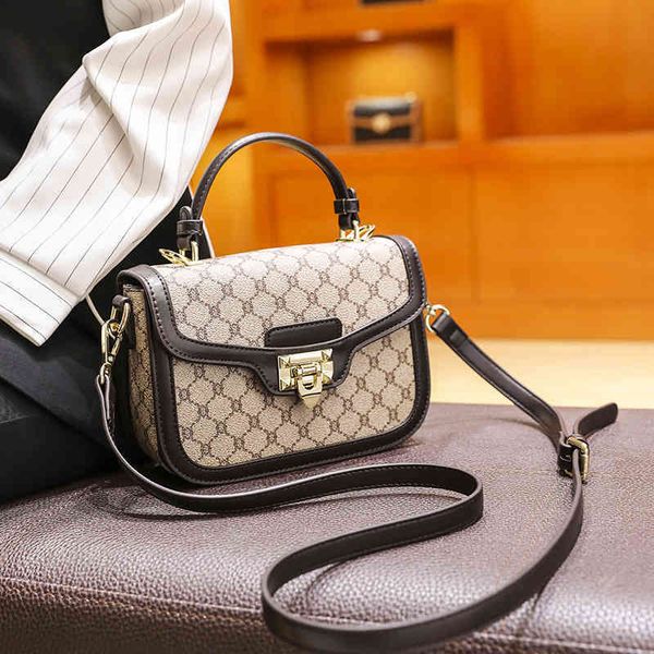 2022 factory outlet online handbag red trend, fashionable and versatile, advanced sense, style, minority women's bag, single shoulder
2022 factory outlet online handbag red trend, fashionable and versatile, advanced sense, style, minority women's bag, single shoulder