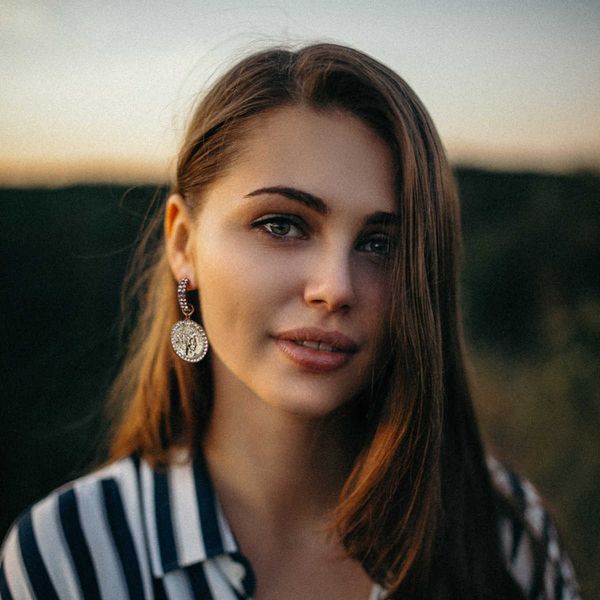 minority irregular c-shaped diamond coin beauty head pendant earrings temperament korean woman, Silver
minority irregular c-shaped diamond coin beauty head pendant earrings temperament korean woman, Silver