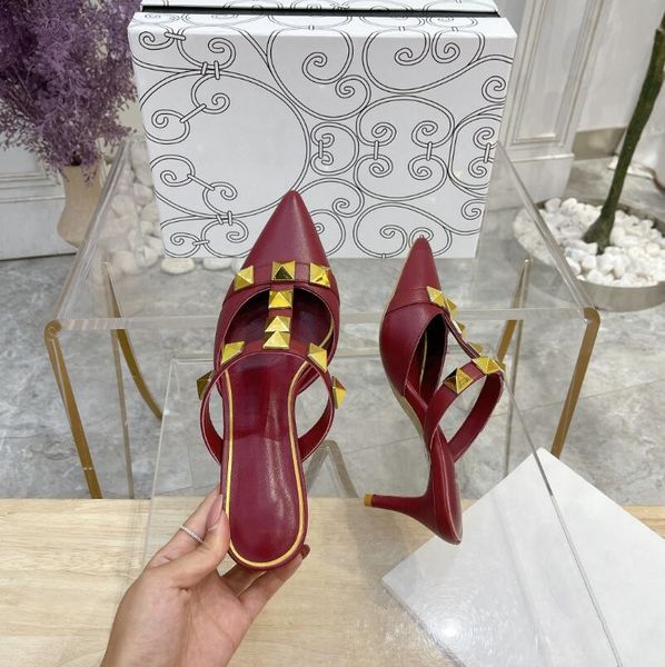 2021 designers women shoes black red bottoms high heels pointed toe sole flat 6.5cm 12cm pumps wedding dress
2021 designers women shoes black red bottoms high heels pointed toe sole flat 6.5cm 12cm pumps wedding dress