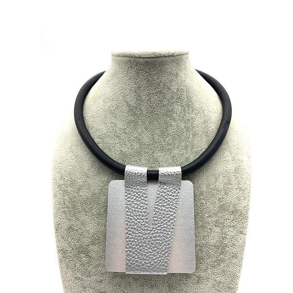 pendant necklaces yd&ydbz square metal leather drop short necklace for women vintage black rubber rope choker chain minimalist jewelry decor, Silver
pendant necklaces yd&ydbz square metal leather drop short necklace for women vintage black rubber rope choker chain minimalist jewelry decor, Silver