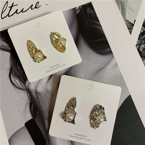 hbp korean east gate irregular shaped inlaid pearl fashion temperament exquisite niche earrings, Silver
hbp korean east gate irregular shaped inlaid pearl fashion temperament exquisite niche earrings, Silver