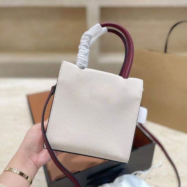 outlet 2021 mini bag bag solid color cute portable small square simple light leisure shoulder luxuryss designerss yw
outlet 2021 mini bag bag solid color cute portable small square simple light leisure shoulder luxuryss designerss yw
