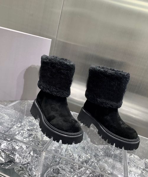 winter printed lettered boots thickened lamb wool warm high silk smooth cashmere upper pattern outsole, Black
winter printed lettered boots thickened lamb wool warm high silk smooth cashmere upper pattern outsole, Black