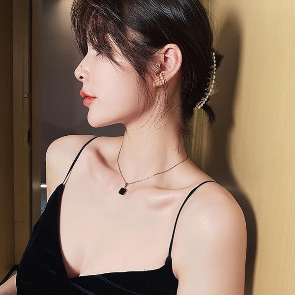 chokers trend black square pendant titanium steel golden chain women's necklace party luxury short neck clavicle goth jewelry, Golden;silver
chokers trend black square pendant titanium steel golden chain women's necklace party luxury short neck clavicle goth jewelry, Golden;silver