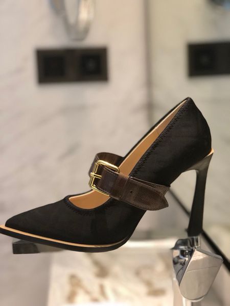 2021 good quality fashion women luxurys designers shoes designer sandals womens luxury high heels sandal dress shoess with box size 35-41 -h, Black
2021 good quality fashion women luxurys designers shoes designer sandals womens luxury high heels sandal dress shoess with box size 35-41 -h, Black