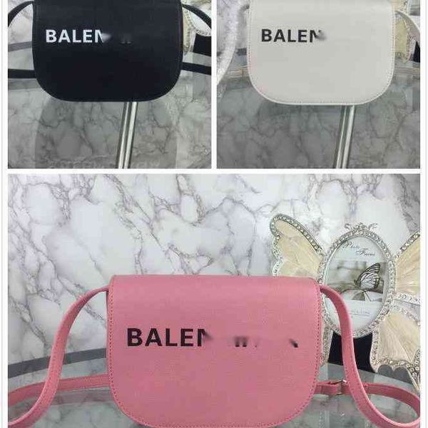 luxury handbags and storage real shooting of new products family b bale 
luxury handbags and storage real shooting of new products family b bale