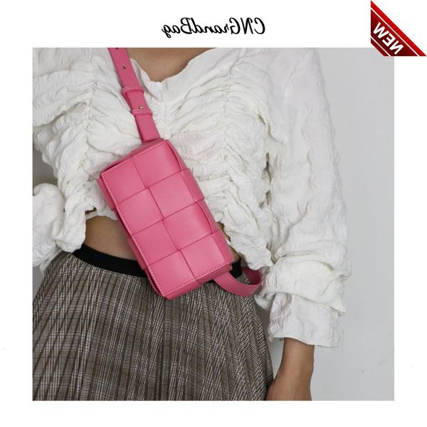 2022 belt cassette weave flap women fashion small box shoulder genuine leather chest ladies waist phone bag
2022 belt cassette weave flap women fashion small box shoulder genuine leather chest ladies waist phone bag