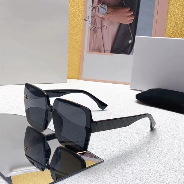 2022 summer sunglasses man woman fashion glasses retro square frame design uv400 5 color optional womens come with package, White;black
2022 summer sunglasses man woman fashion glasses retro square frame design uv400 5 color optional womens come with package, White;black