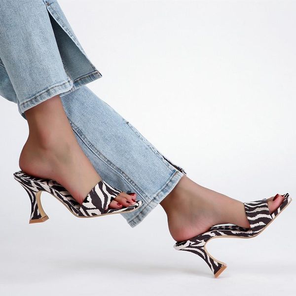 slippers 2021 fashion brand women buckle thin high heel peep toe sandal shoes ladies summer outdoor slides mujer, Black
slippers 2021 fashion brand women buckle thin high heel peep toe sandal shoes ladies summer outdoor slides mujer, Black