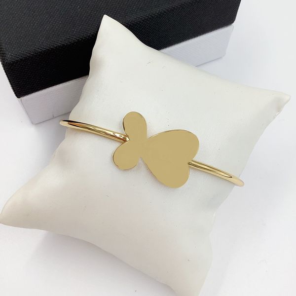 gold bracelet for women luxury bangle jewelry womens fashion buckle versatile bracelet luxurys designers love bracelets with box d2109093z, Black
gold bracelet for women luxury bangle jewelry womens fashion buckle versatile bracelet luxurys designers love bracelets with box d2109093z, Black