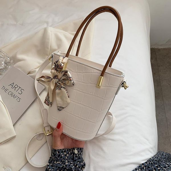 evening bags small pu leather shoulder bucket bag for women 2021 summer fashion designer handbag stone pattern messenger with handle
evening bags small pu leather shoulder bucket bag for women 2021 summer fashion designer handbag stone pattern messenger with handle