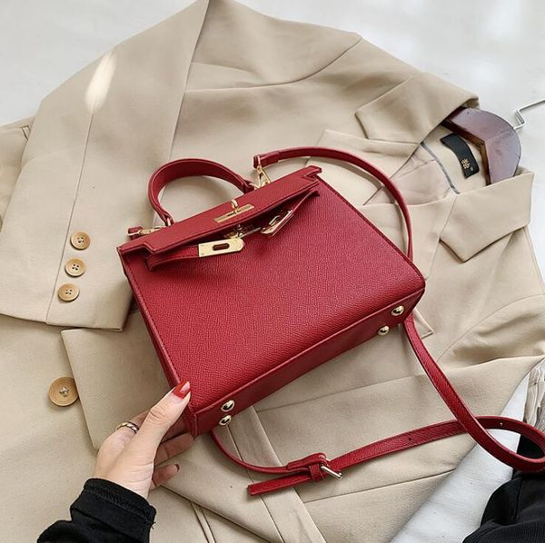 wholesale women bag elegant atmosphere litchi pattern portable shoulder handbag green fashion shoulders bags joker leather messenger handbag
wholesale women bag elegant atmosphere litchi pattern portable shoulder handbag green fashion shoulders bags joker leather messenger handbag