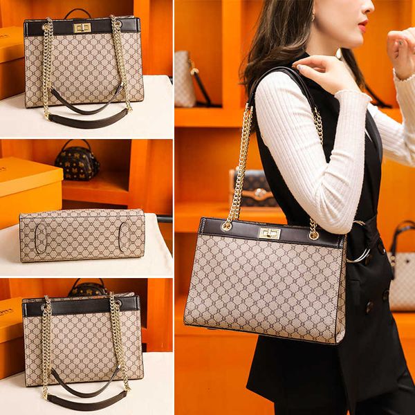 luxury handbags hong kong leather women's 2021 printing chain bag portable one shoulder msenger bag
luxury handbags hong kong leather women's 2021 printing chain bag portable one shoulder msenger bag