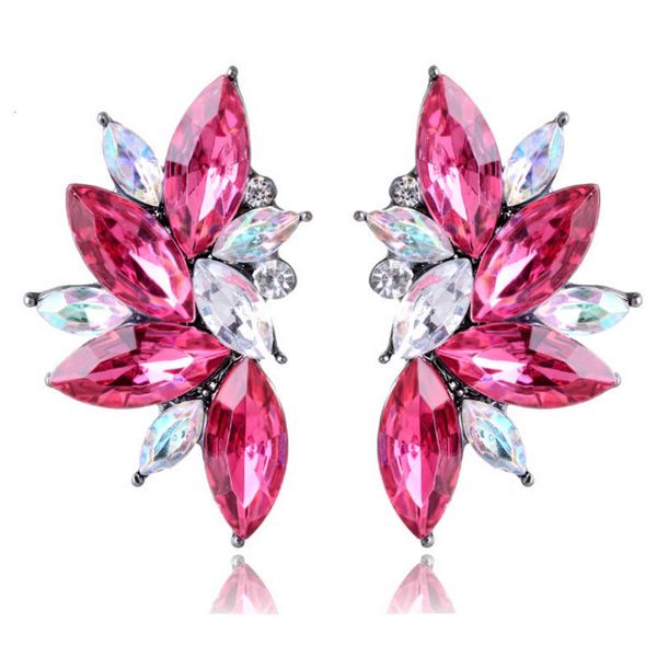 classic earrings generous, symmetrical left right alloy earrings
classic earrings generous, symmetrical left right alloy earrings