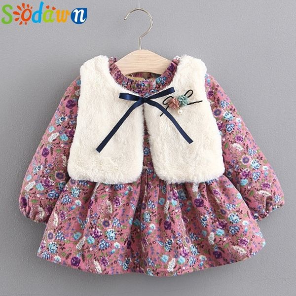 sodawn baby girls dress autumn and winter girls thicken plus velvet long sleeve down dress+white fur vest 2pcs suit kids clothes 210317, Red;yellow
sodawn baby girls dress autumn and winter girls thicken plus velvet long sleeve down dress+white fur vest 2pcs suit kids clothes 210317, Red;yellow