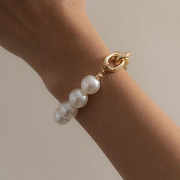 link, chain punk exaggerated metal aluminum bracelet feminine temperament simple splicing imitation pearl, Black
link, chain punk exaggerated metal aluminum bracelet feminine temperament simple splicing imitation pearl, Black