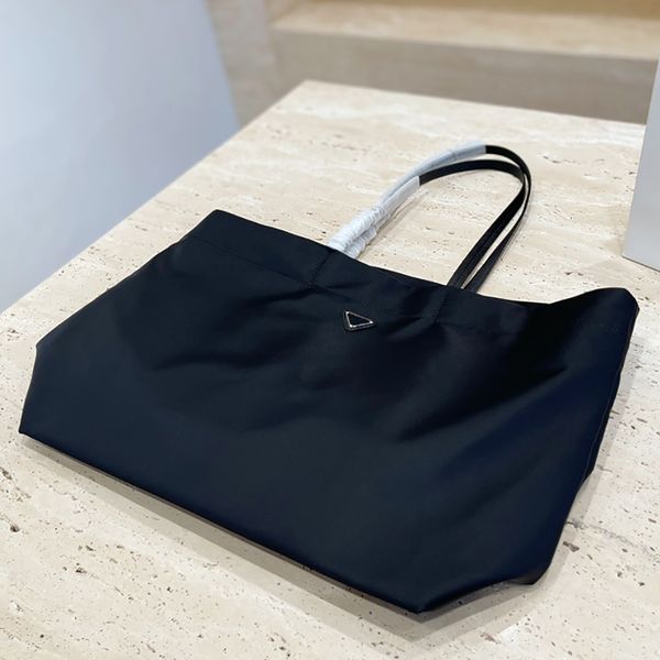 classic fashion designer bag prd tote bag black nylon handbag tote bag for women luxury designers bag high capacity ladies casual shopping b
classic fashion designer bag prd tote bag black nylon handbag tote bag for women luxury designers bag high capacity ladies casual shopping b