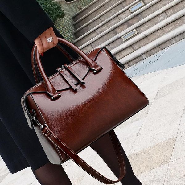 evening bags satchels genuine leather handbags 2021 ladies fashion large capacity portable messenger shoulder designer high quality
evening bags satchels genuine leather handbags 2021 ladies fashion large capacity portable messenger shoulder designer high quality