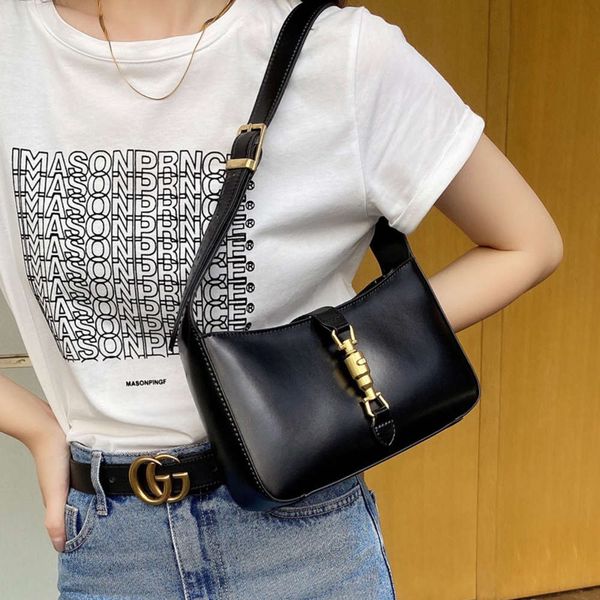 women's leather bag 2021 niche dign one shoulder hand korean fashion trend underarm
women's leather bag 2021 niche dign one shoulder hand korean fashion trend underarm