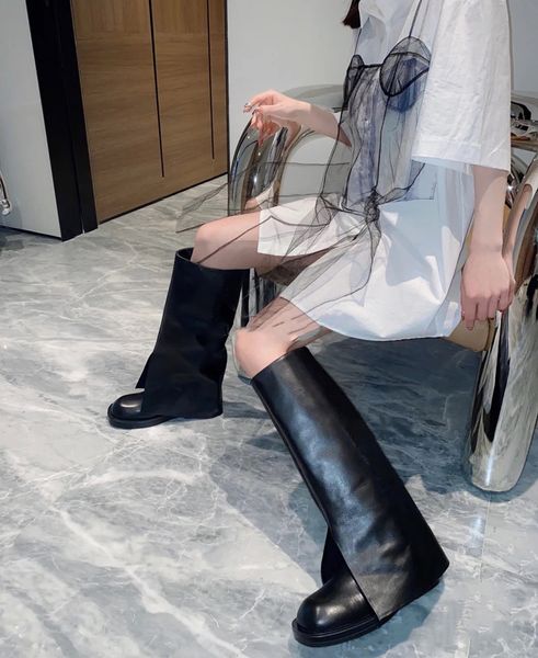 2021 high tube round head show thin pants boots blow up the street, but knee thick bottomed women's handsome fashion, Black
2021 high tube round head show thin pants boots blow up the street, but knee thick bottomed women's handsome fashion, Black