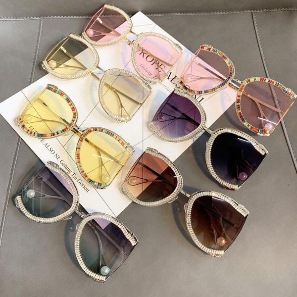 sunglasses fashion luxury rhinestone oversized women 2021 brand design gradient sun glasses bling shades for female eyeglasses, White;black
sunglasses fashion luxury rhinestone oversized women 2021 brand design gradient sun glasses bling shades for female eyeglasses, White;black