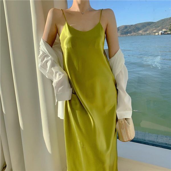 casual dresses 2021 women satin deep solid straight party spaghetti strap midi dress elegant female summer dinner club clothes, Black;gray
casual dresses 2021 women satin deep solid straight party spaghetti strap midi dress elegant female summer dinner club clothes, Black;gray