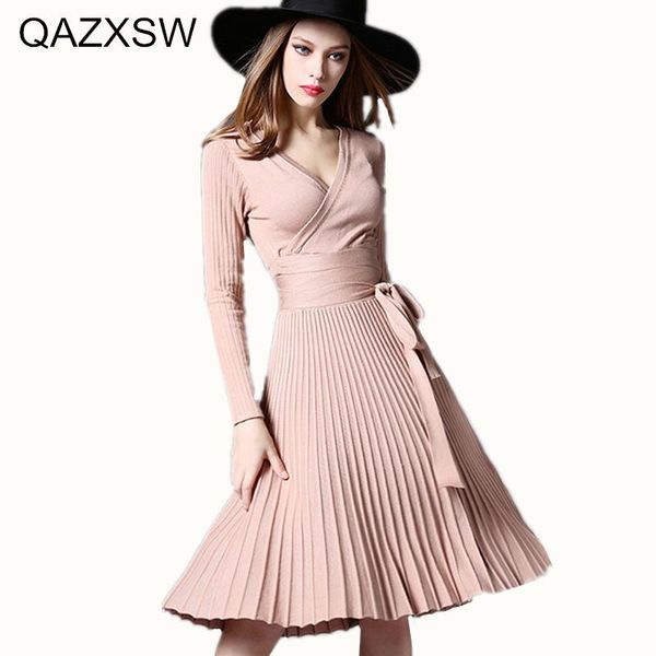 casual dresses 2021 europe spring autumn fashion trendy slim solid long-sleeved v-neck pleated female knit dress women's zw001, Black;gray
casual dresses 2021 europe spring autumn fashion trendy slim solid long-sleeved v-neck pleated female knit dress women's zw001, Black;gray