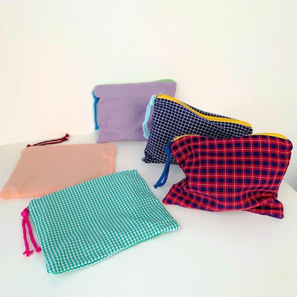 cosmetic bags & cases 2021 fashion plaid bag cotton fabric women travel make up zipper pouch potable female toiletry wash storage
cosmetic bags & cases 2021 fashion plaid bag cotton fabric women travel make up zipper pouch potable female toiletry wash storage