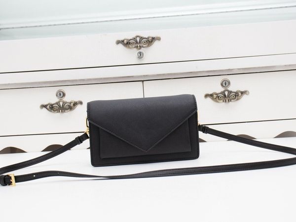 original leather crossbody bag fashion women shoulder bags flip wallet 
original leather crossbody bag fashion women shoulder bags flip wallet