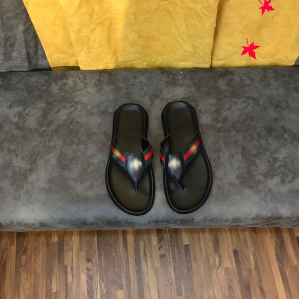 2021 designer luxurys slippers men sandals fashion beach shoes flip flops flat non-slip classical hole slipper with box size 39-45 -g231, Black
2021 designer luxurys slippers men sandals fashion beach shoes flip flops flat non-slip classical hole slipper with box size 39-45 -g231, Black
