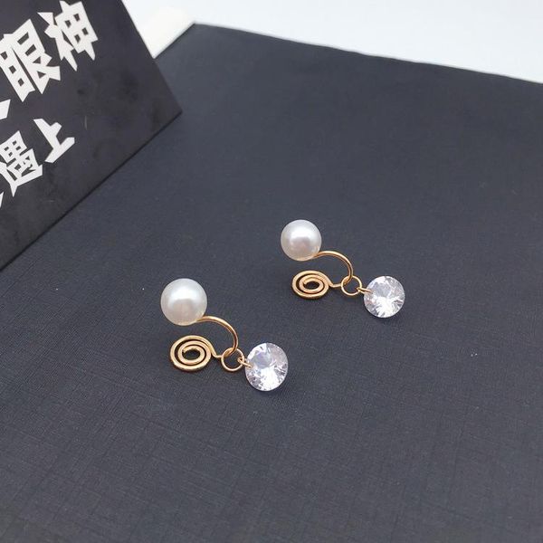 clip-on & screw back elegant zircon clip on earrings imitation pearl earring earing without piercing for women, Silver
clip-on & screw back elegant zircon clip on earrings imitation pearl earring earing without piercing for women, Silver