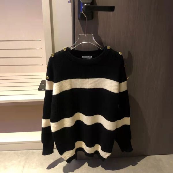 70% off 2021 autumn new fashion round neck casual loose thin temperament commuter men's and women's same couple sweater, White;black
70% off 2021 autumn new fashion round neck casual loose thin temperament commuter men's and women's same couple sweater, White;black