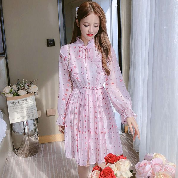 2021light mature french floral chiffon women's 2021 early spring dress new pleated long sleeve waist slim skirt, Black;gray
2021light mature french floral chiffon women's 2021 early spring dress new pleated long sleeve waist slim skirt, Black;gray