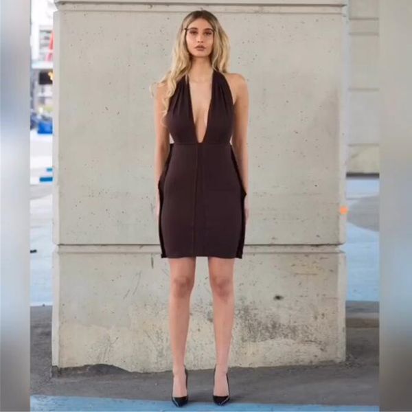 2021 new arrival halter spaghetti strap deep v-neck backless sleeveless christmas mini dress women, Black;gray
2021 new arrival halter spaghetti strap deep v-neck backless sleeveless christmas mini dress women, Black;gray