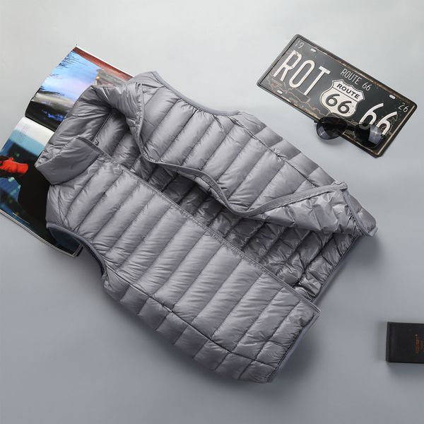 new autumn down men's vest short size winter jacket light and warm collar waistcoat, Black;white
new autumn down men's vest short size winter jacket light and warm collar waistcoat, Black;white