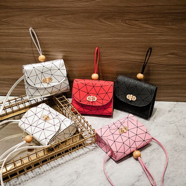 mini handbags new brand women shoulder bag geometric plaid pu leather messenger crossbody bag ladies casual clutch bag wallet c0225
mini handbags new brand women shoulder bag geometric plaid pu leather messenger crossbody bag ladies casual clutch bag wallet c0225