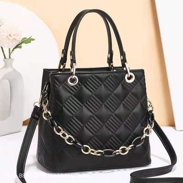 summer trade messenger 2021 popular bag female year's this new all-match foreign rhomboid handbag mqbom
summer trade messenger 2021 popular bag female year's this new all-match foreign rhomboid handbag mqbom