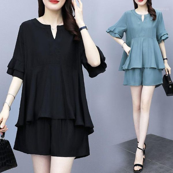women's tracksuits 2021 two piece sets women loose o-neck short sleeve shirt and wide leg shorts suit solid color chiffon plus size cas, Gray
women's tracksuits 2021 two piece sets women loose o-neck short sleeve shirt and wide leg shorts suit solid color chiffon plus size cas, Gray