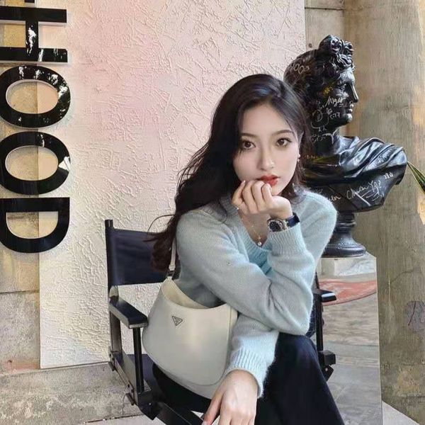 luxury handbags and storage fan bingbing's same black underarm 2021 new net red shoulder p family luxury spring
luxury handbags and storage fan bingbing's same black underarm 2021 new net red shoulder p family luxury spring