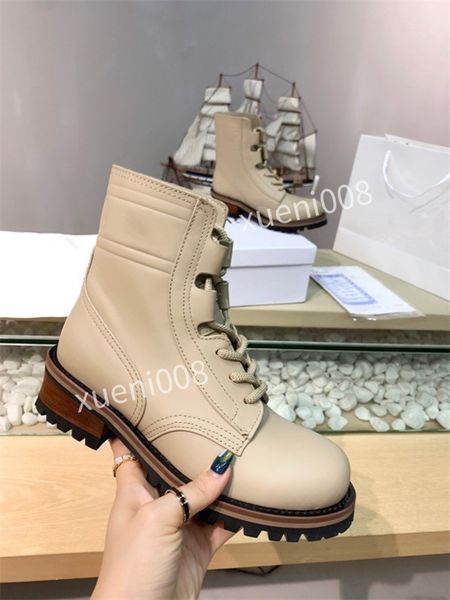 2022 women luxurys designers tall ankle boots booties red bottom booty thin heels chunky pony pointed toes velvet leather winter fashion rx2, Black
2022 women luxurys designers tall ankle boots booties red bottom booty thin heels chunky pony pointed toes velvet leather winter fashion rx2, Black