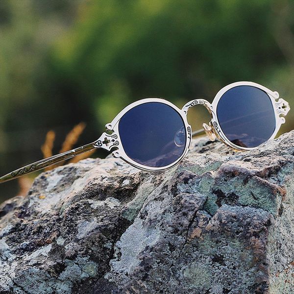 fashion european and american street shooting glasses retro steampunk sunglasses gothic oval frame carved, White;black
fashion european and american street shooting glasses retro steampunk sunglasses gothic oval frame carved, White;black
