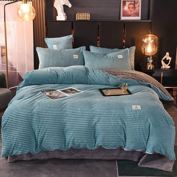bedding sets 4pcs/set dual-sided stripe velvet set thick winter super warm quilt cover soft cozy duvet bed sheet pillowcase
bedding sets 4pcs/set dual-sided stripe velvet set thick winter super warm quilt cover soft cozy duvet bed sheet pillowcase