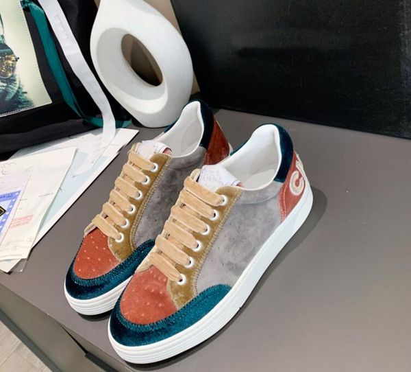 2021 fabric suede calfskin sneakers designer luxury shoes men women casual shoes nylon reflective velvet a1, Black
2021 fabric suede calfskin sneakers designer luxury shoes men women casual shoes nylon reflective velvet a1, Black