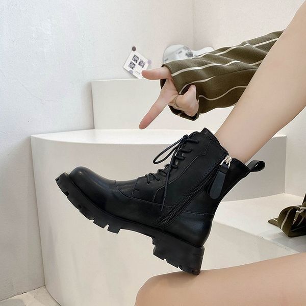 soled martin women's british style in autumn 2021 thin thick heel leather fried street short boots, Black
soled martin women's british style in autumn 2021 thin thick heel leather fried street short boots, Black