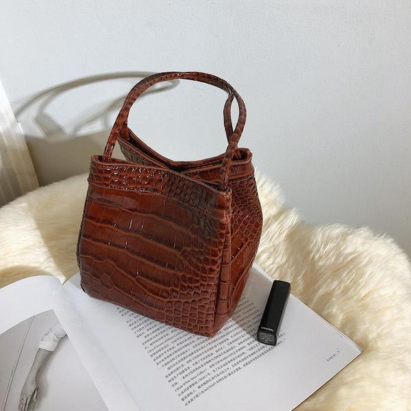 shoulder bags unique crocodile pattern retro design style handbags catwalk models fashion bag handbag
shoulder bags unique crocodile pattern retro design style handbags catwalk models fashion bag handbag