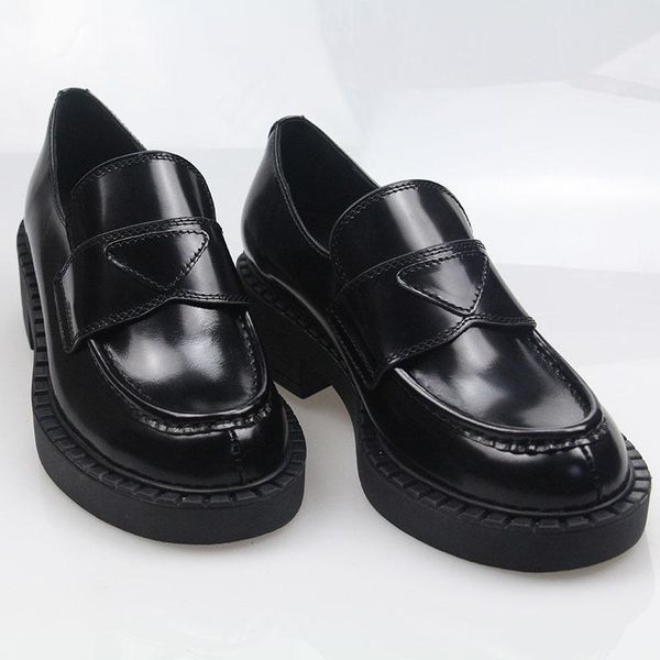 dress shoes high-quality triangle standard loafers men's 2021 wild thick-soled thick heel single british style small leather, Black
dress shoes high-quality triangle standard loafers men's 2021 wild thick-soled thick heel single british style small leather, Black