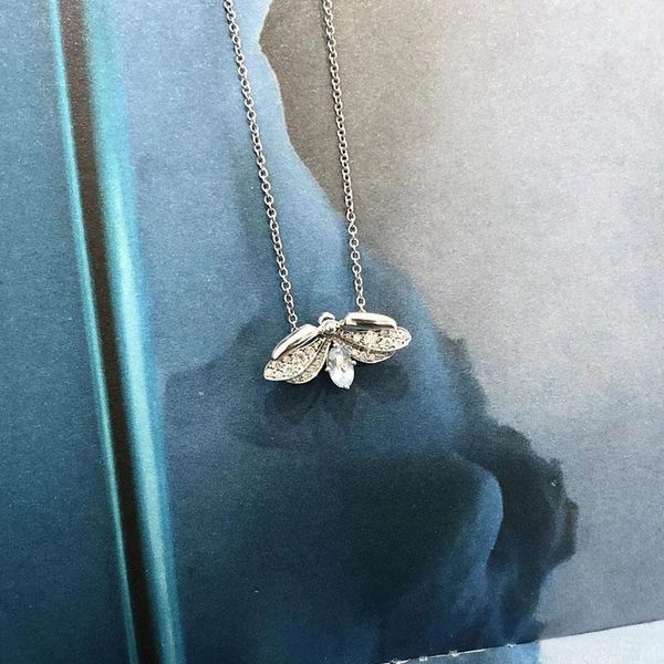 chains s925 sterling silver fashion trend european and american couple simple firefly zircon necklace pendant jewelry
chains s925 sterling silver fashion trend european and american couple simple firefly zircon necklace pendant jewelry