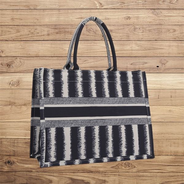bag dio spotted leopard print luxury handbag texture fabric hardware crossbody bag fashion casual chain shoulder purse 0825
bag dio spotted leopard print luxury handbag texture fabric hardware crossbody bag fashion casual chain shoulder purse 0825