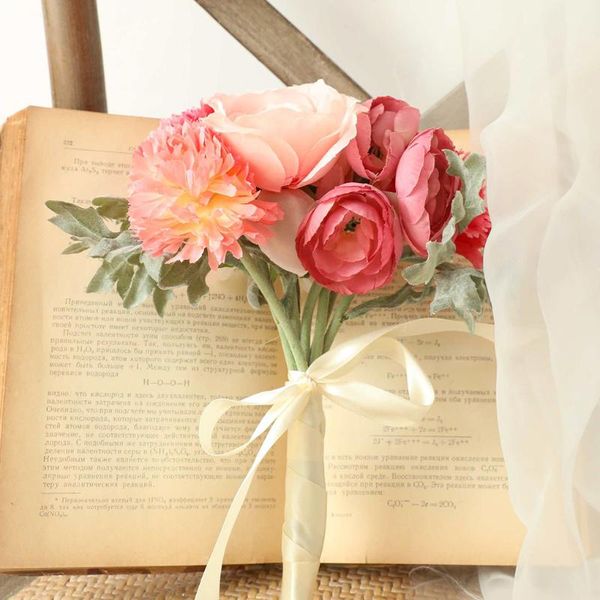 decorative flowers & wreaths cloth artificial flower wedding simulated bouquet vivid party plant decor
decorative flowers & wreaths cloth artificial flower wedding simulated bouquet vivid party plant decor