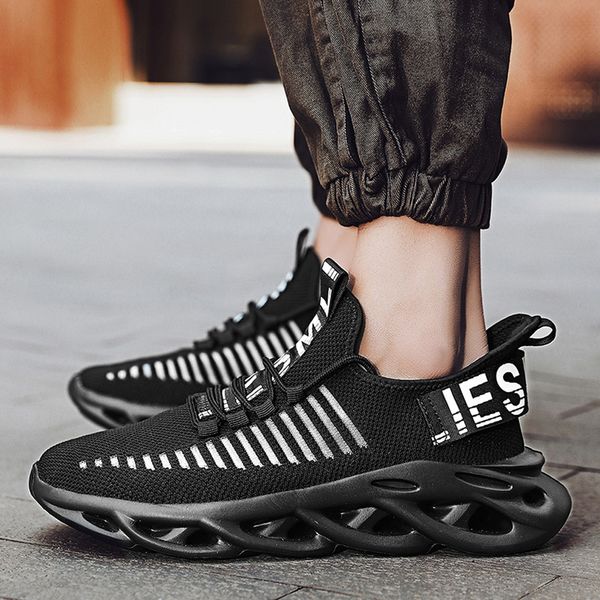 men casual shoes 2020 summer fashion sneakers lightweight men vulcanize sneakers walking shoes male shoes tennis 39-46
men casual shoes 2020 summer fashion sneakers lightweight men vulcanize sneakers walking shoes male shoes tennis 39-46